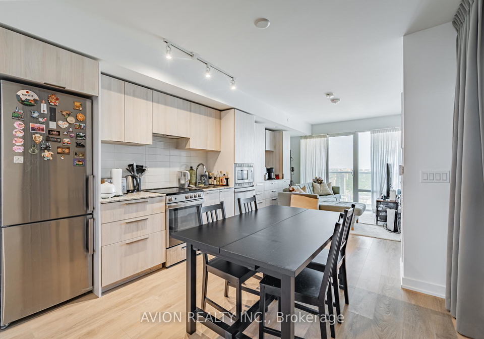 501-yonge-street-toronto-ontario-c12296161
