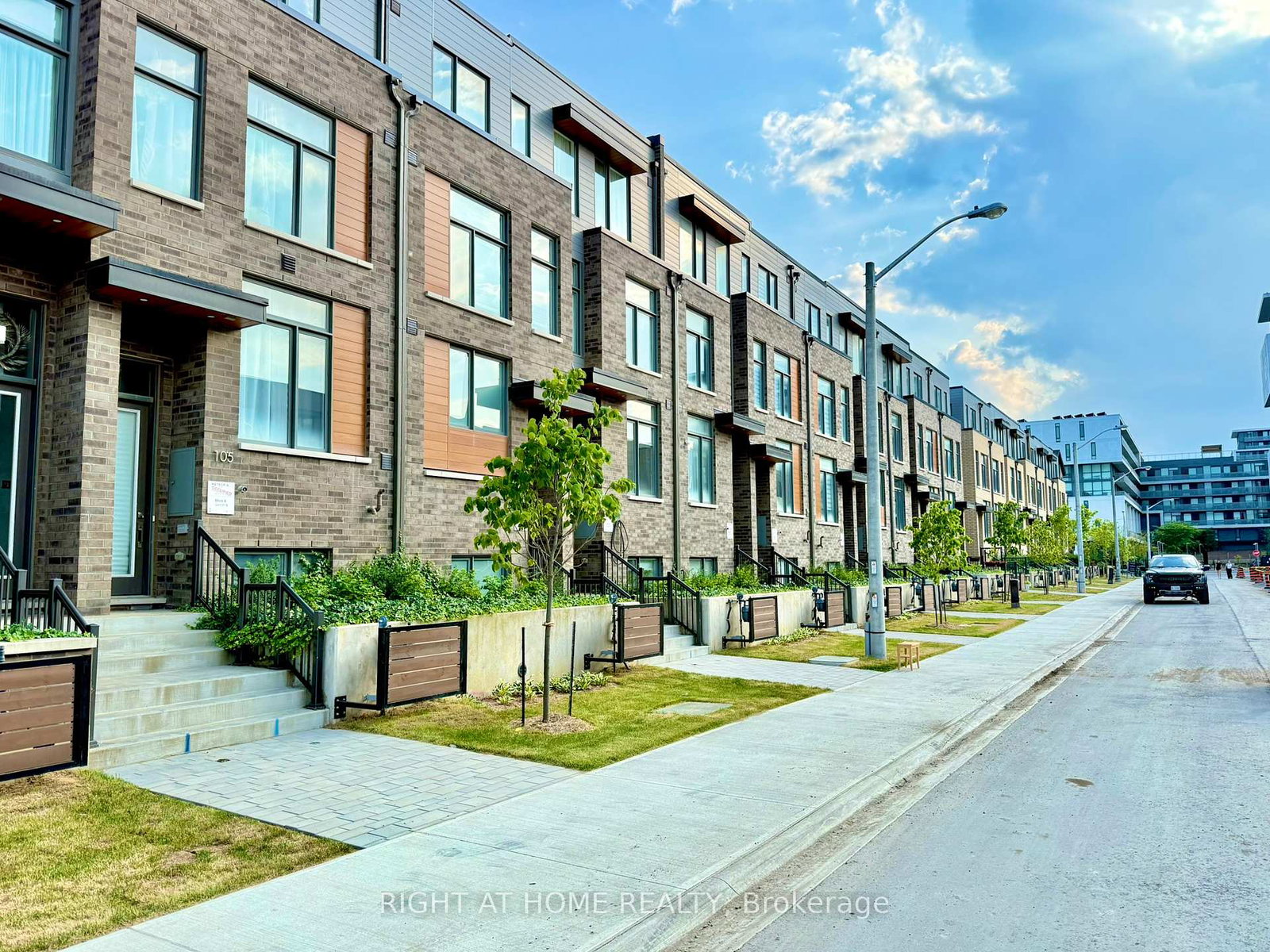117-green-gardens-boulevard-toronto-ontario-c12296231