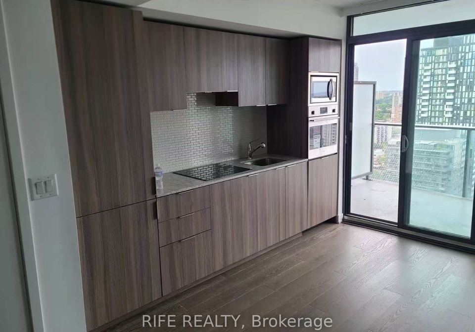 11-wellesley-street-w-w-toronto-ontario-c12296294