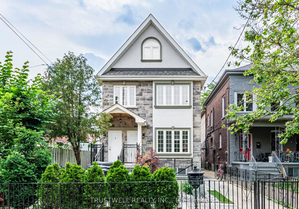 142-borden-street-toronto-ontario-c12296487
