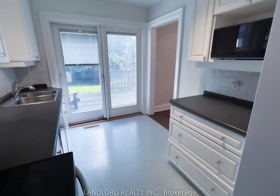 53-snowdon-avenue-toronto-ontario-c12296576