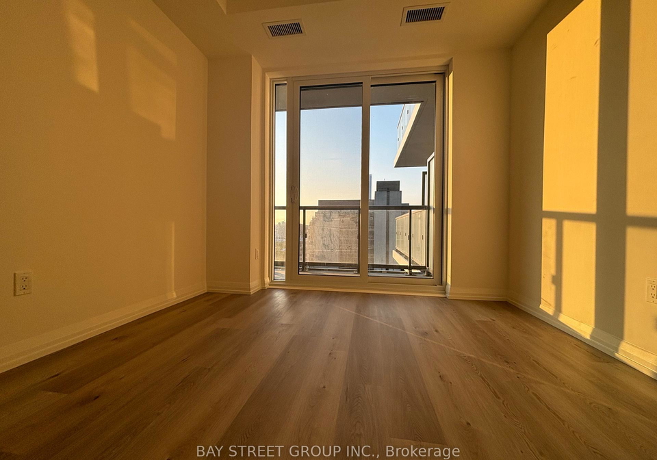 280-dundas-street-w-w-toronto-ontario-c12296596