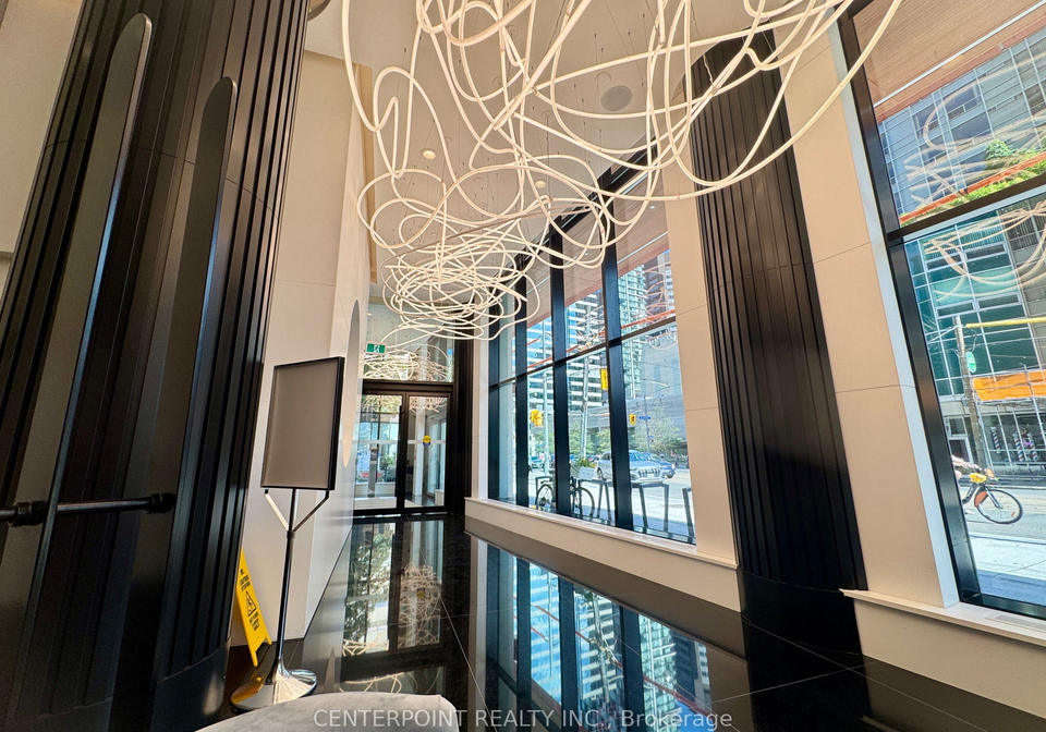 292-dundas-street-w-w-toronto-ontario-c12296635