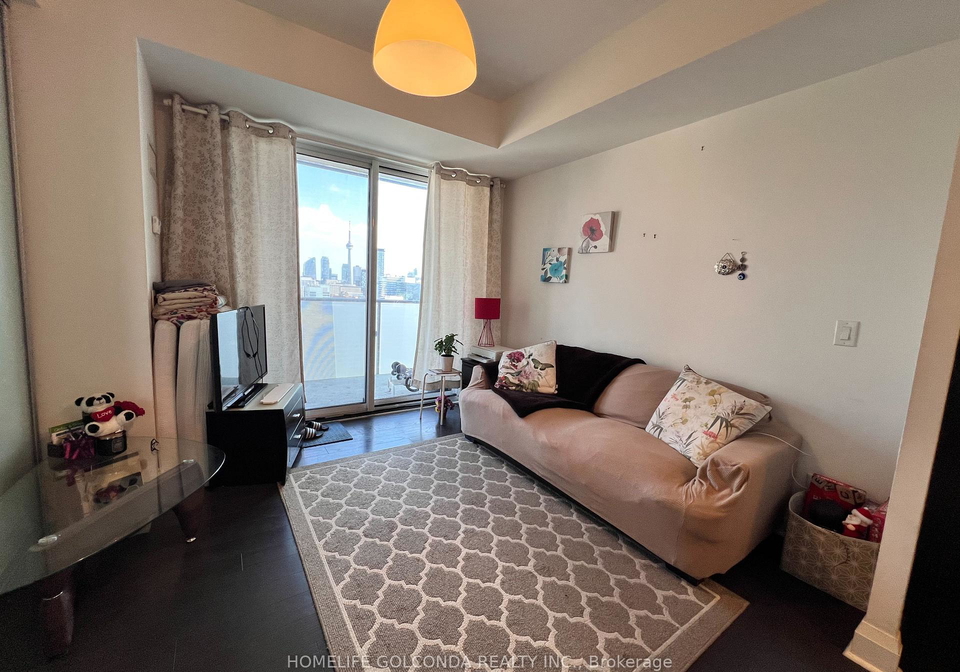 1080-bay-street-toronto-ontario-c12296674