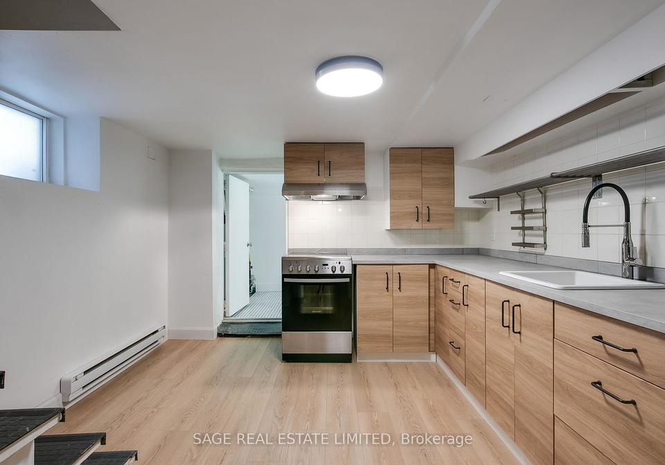 345-markham-street-toronto-ontario-c12296843