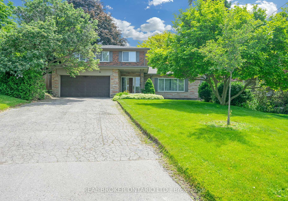 11-caronport-crescent-north-york-ontario-c12296846