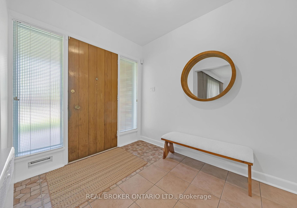 11-caronport-crescent-north-york-ontario-c12296846
