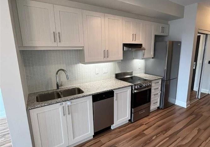 68-canterbury-place-toronto-ontario-c12296878