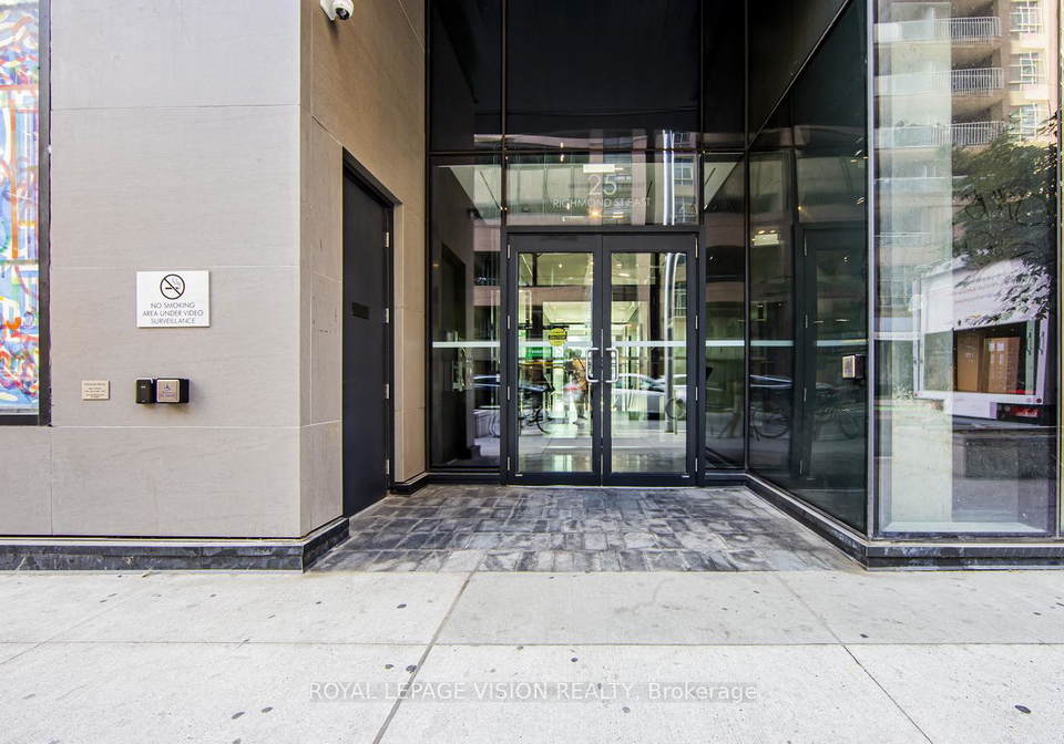 25-richmond-street-e-e-toronto-ontario-c12296916