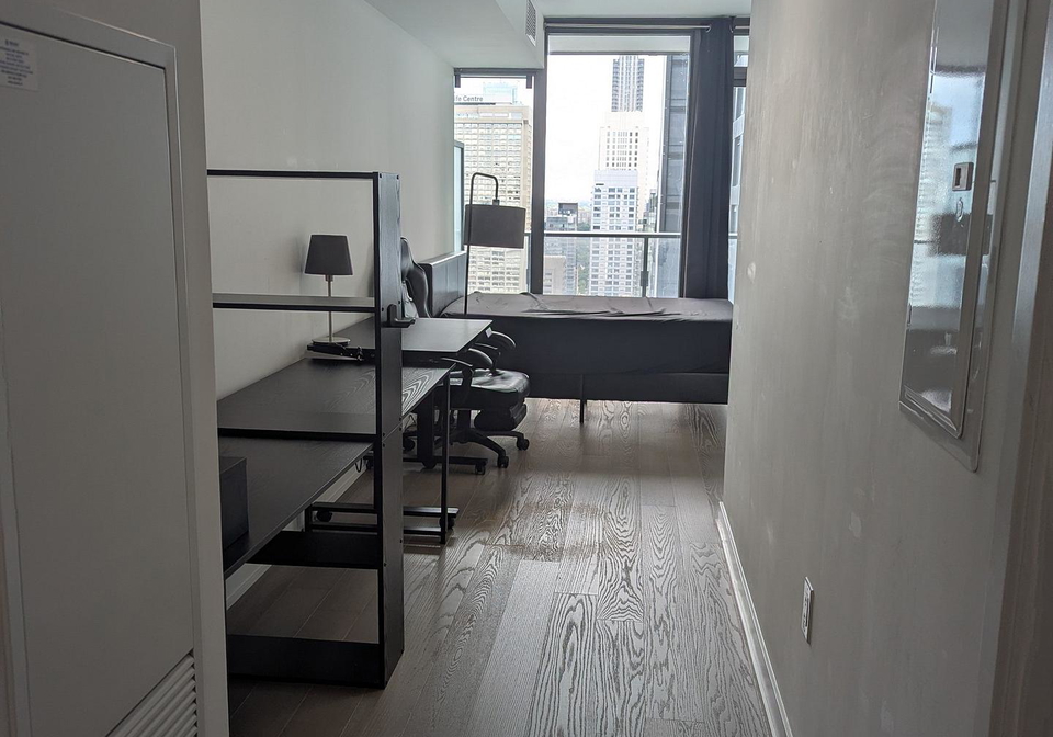 11-wellesley-street-w-w-toronto-ontario-c12297007