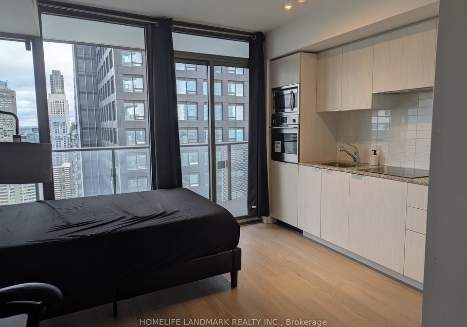 11-wellesley-street-w-w-toronto-ontario-c12297007