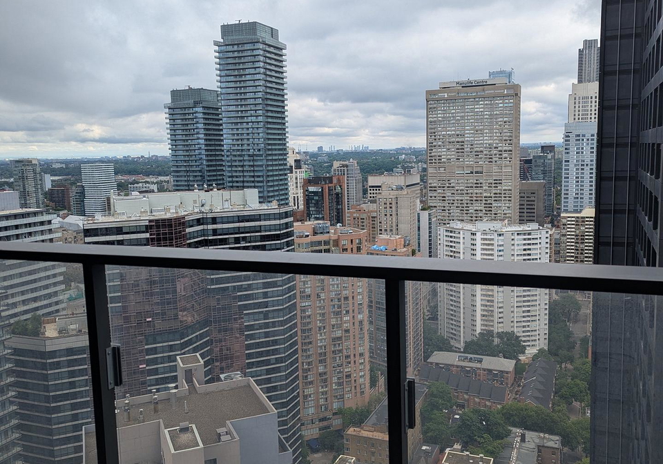 11-wellesley-street-w-w-toronto-ontario-c12297007