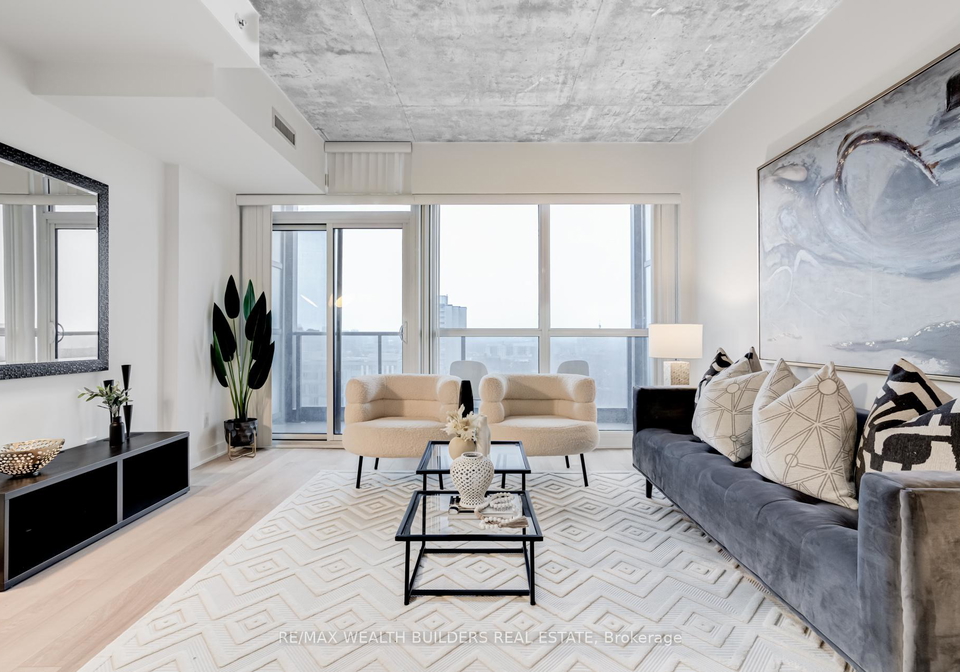210-simcoe-street-toronto-ontario-c12297330