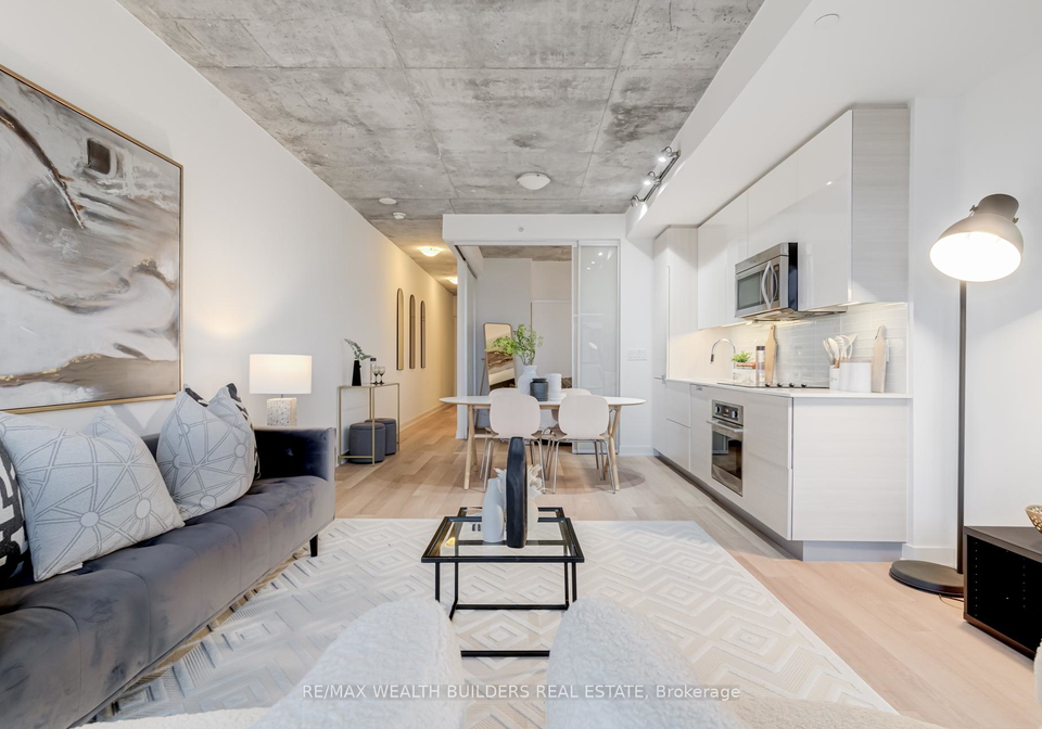 210-simcoe-street-toronto-ontario-c12297330