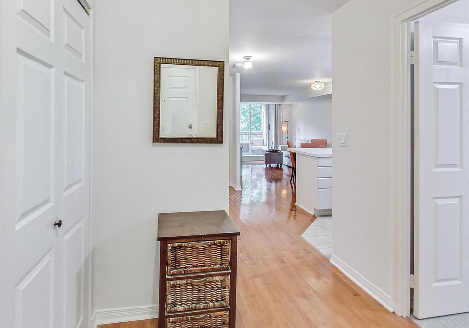245-davisville-avenue-toronto-ontario-c12297375