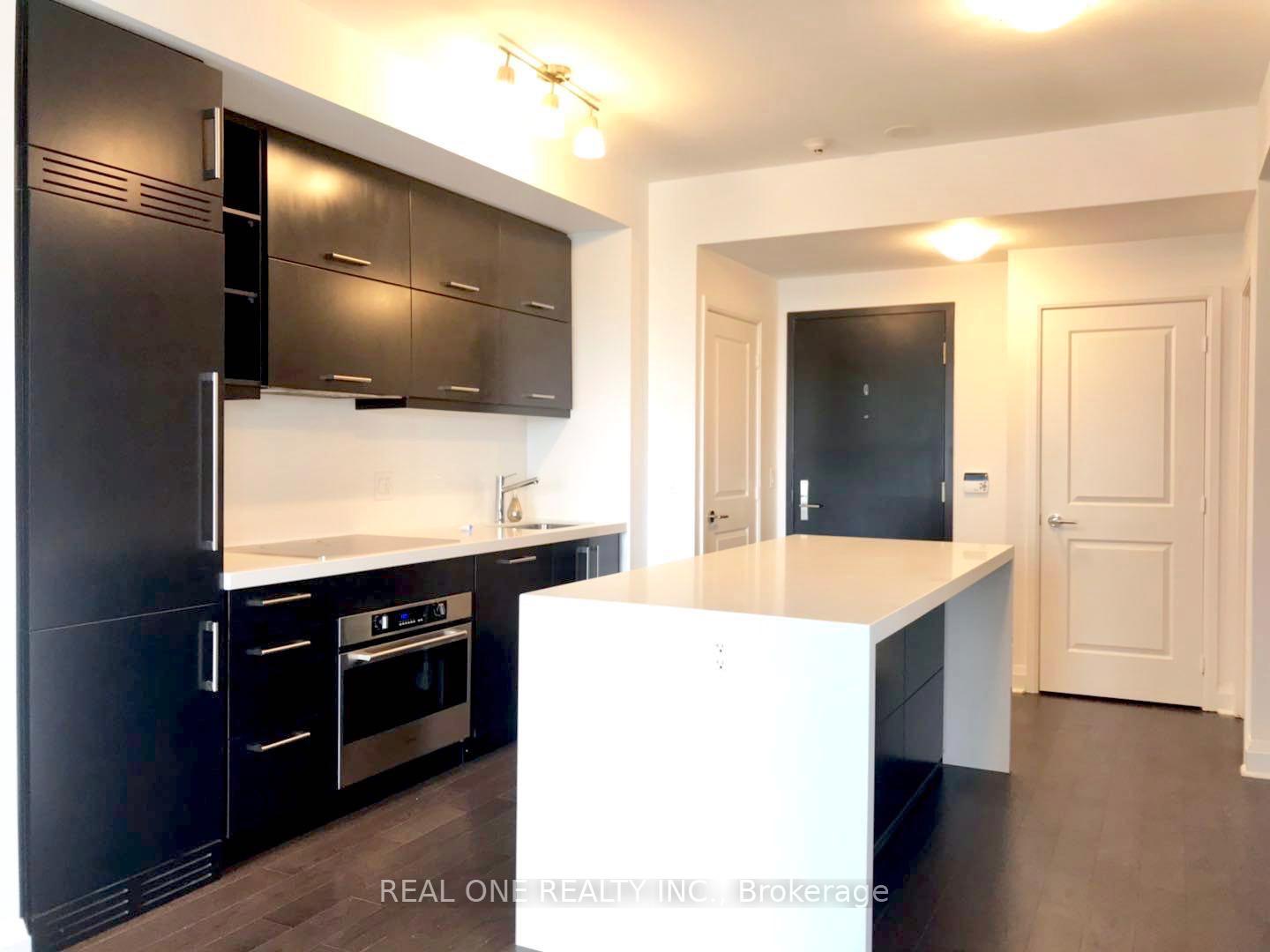 1080-bay-street-toronto-ontario-c12297378