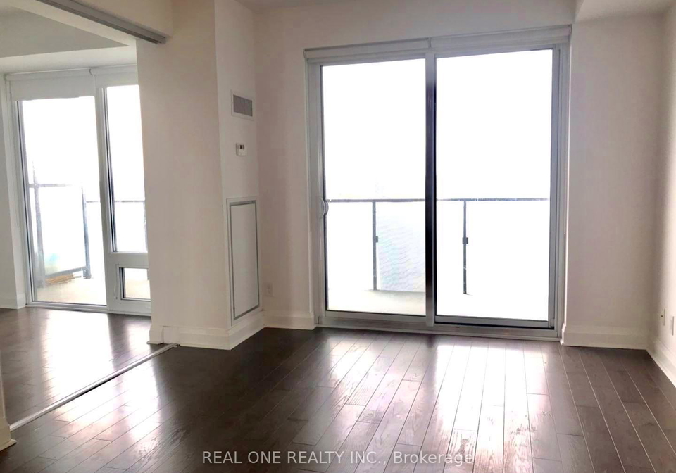 1080-bay-street-toronto-ontario-c12297378