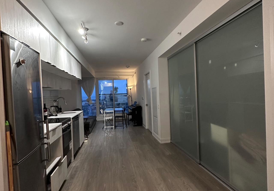 181-e-dundas-street-e-e-toronto-ontario-c12297467