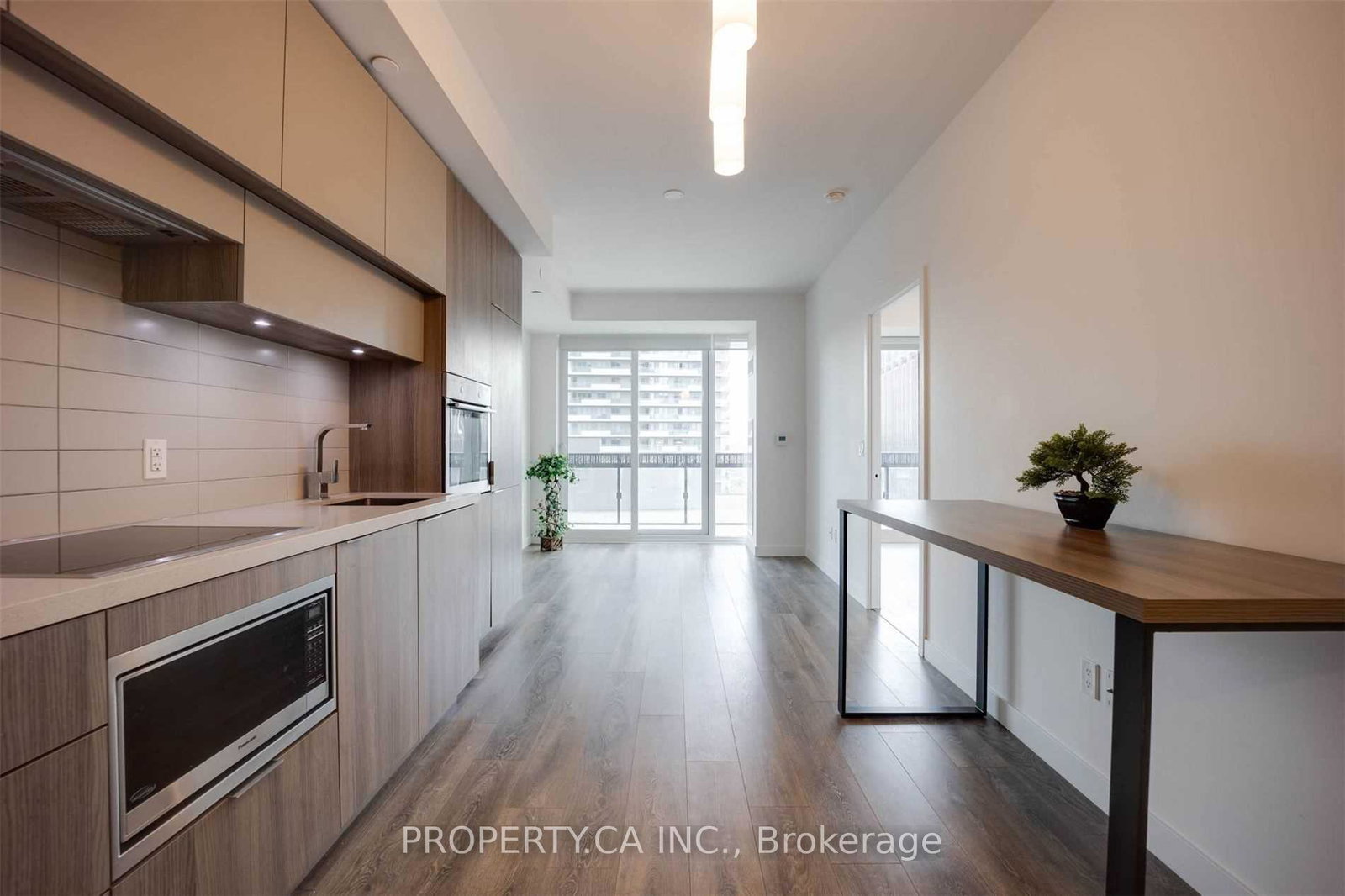 8-eglinton-avenue-e-e-toronto-ontario-c12297612