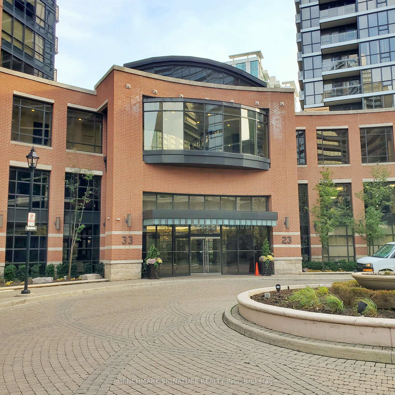 33-sheppard-avenue-e-e-north-york-ontario-c12297700
