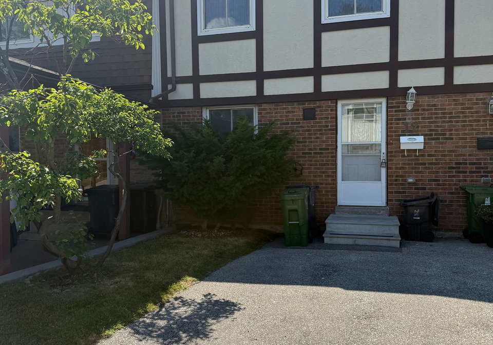 12-crab-appleway-way-north-york-ontario-c12297702