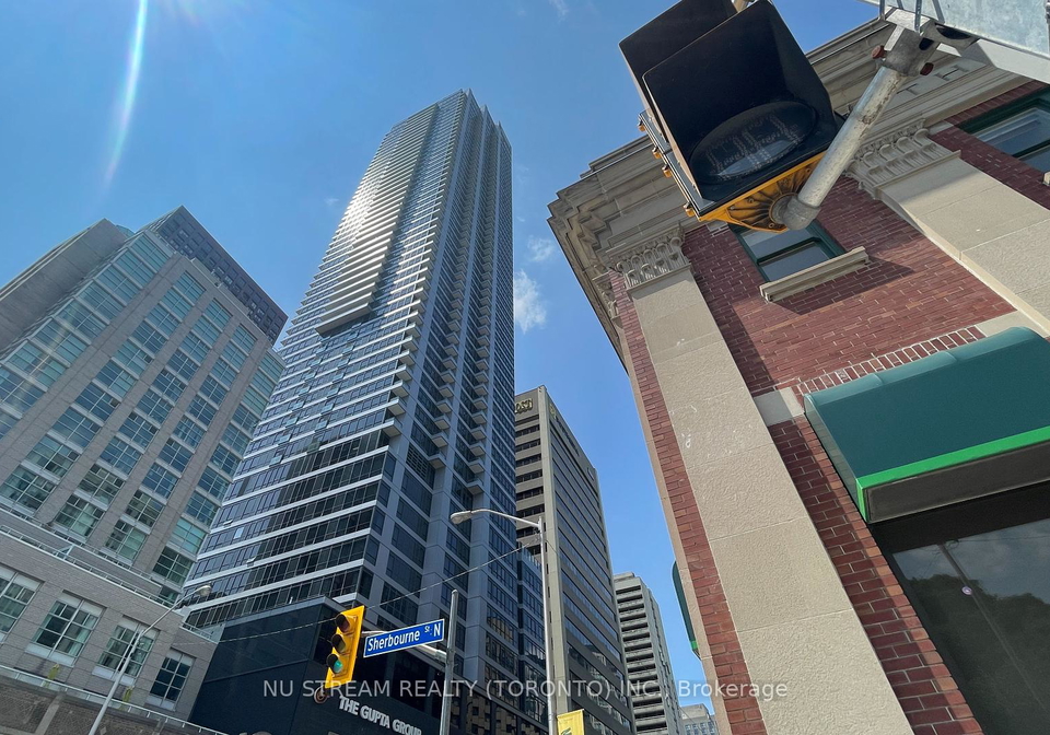 395-bloor-street-toronto-ontario-c12298136