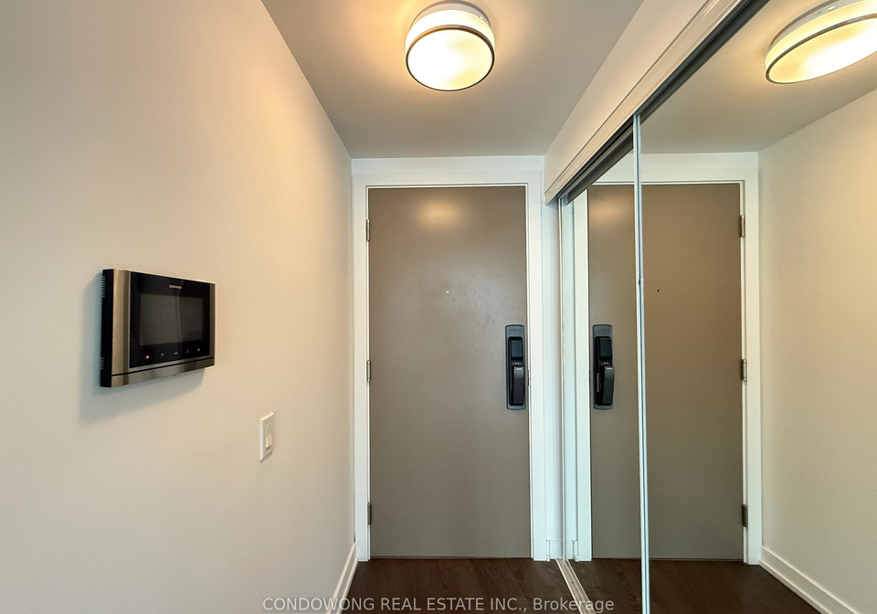 10-york-street-toronto-ontario-c12298406