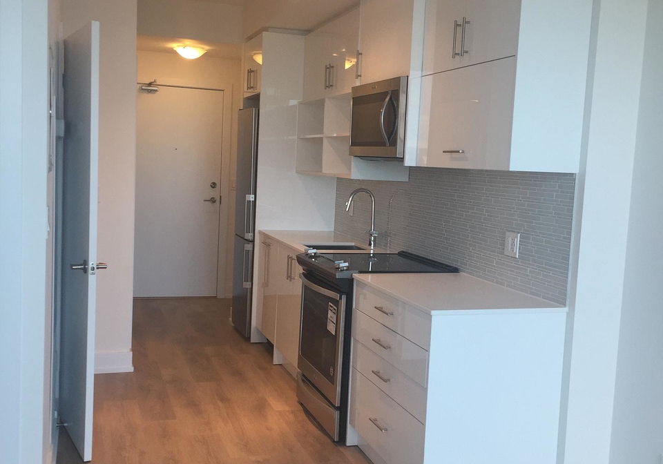 150-fairview-mall-drive-north-york-ontario-c12298493