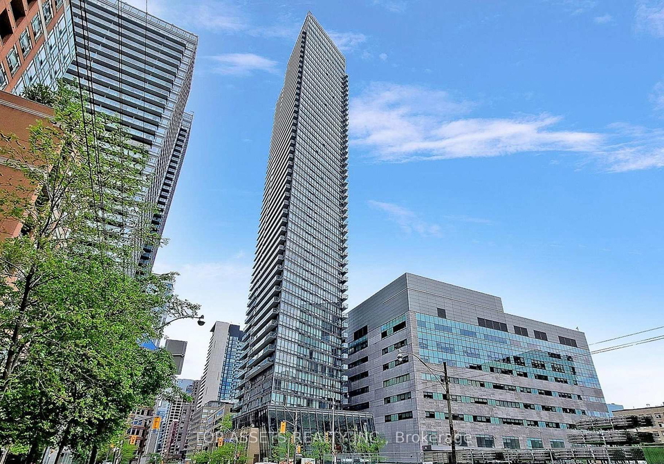 832-bay-street-toronto-ontario-c12298525