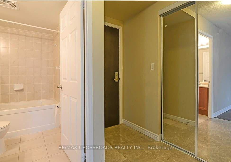 35-hollywood-avenue-north-york-ontario-c12298763