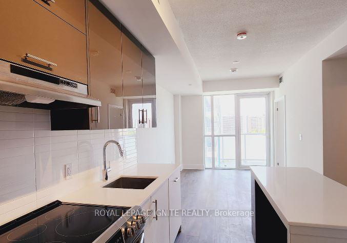 188-fairview-mall-drive-north-york-ontario-c12298801