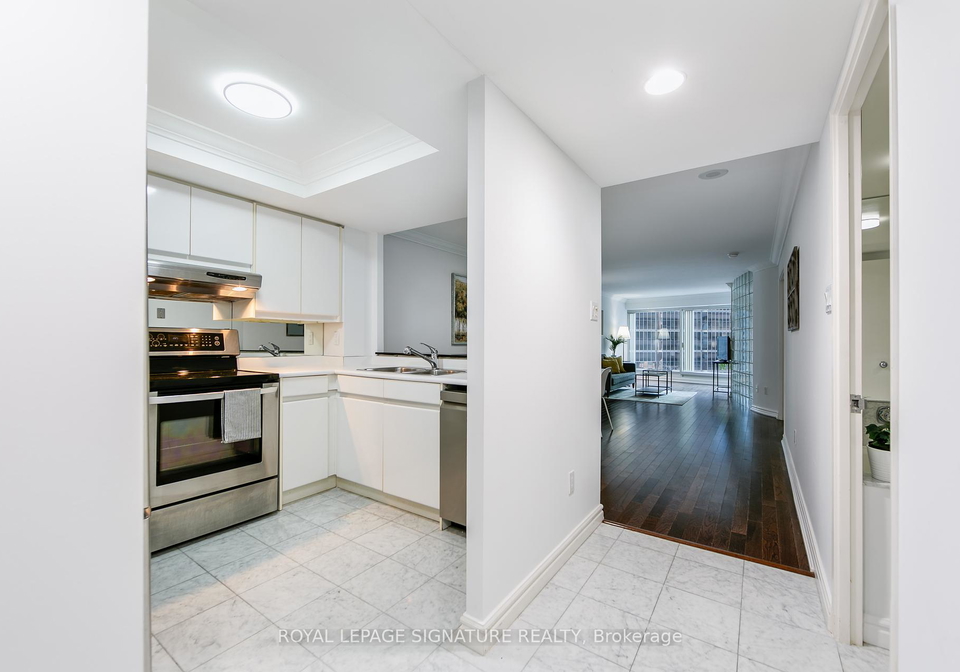 33-university-avenue-toronto-ontario-c12298842
