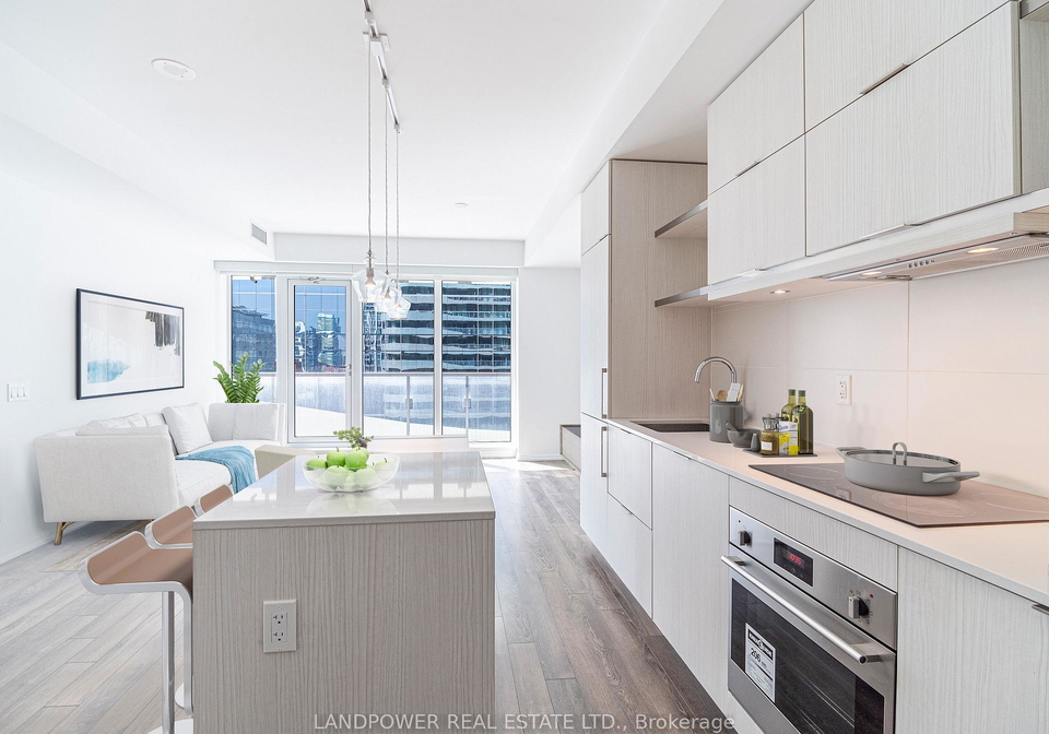 197-yonge-street-toronto-ontario-c12298888