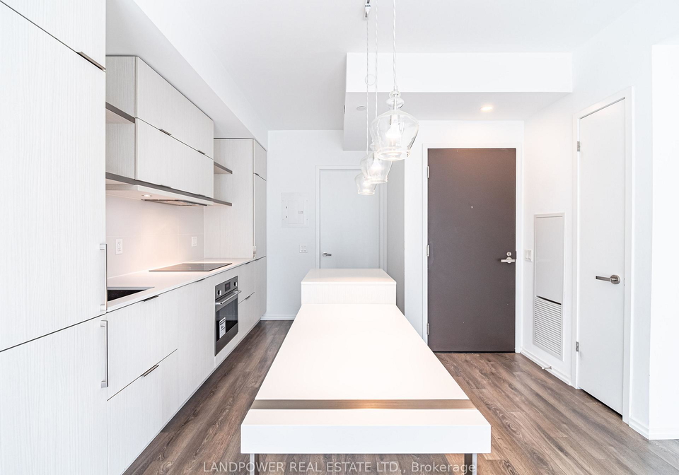 197-yonge-street-toronto-ontario-c12298888