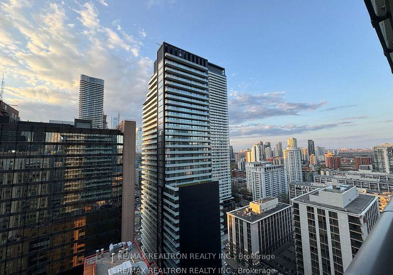 15-grenville-street-toronto-ontario-c12298908