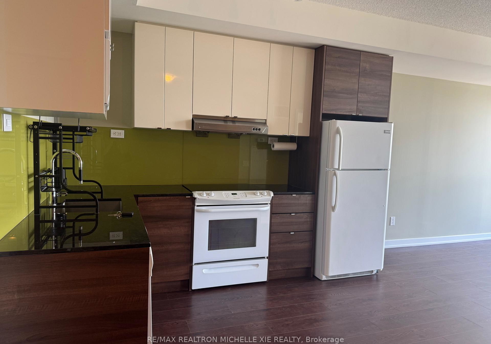 121-mcmahon-drive-north-york-ontario-c12298989