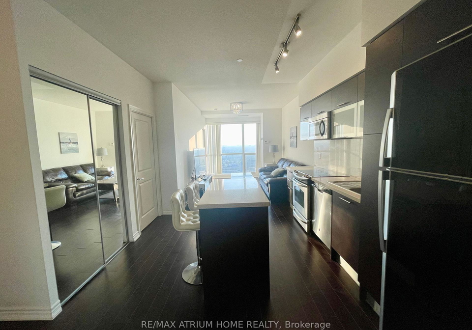 386-yonge-street-toronto-ontario-c12299003