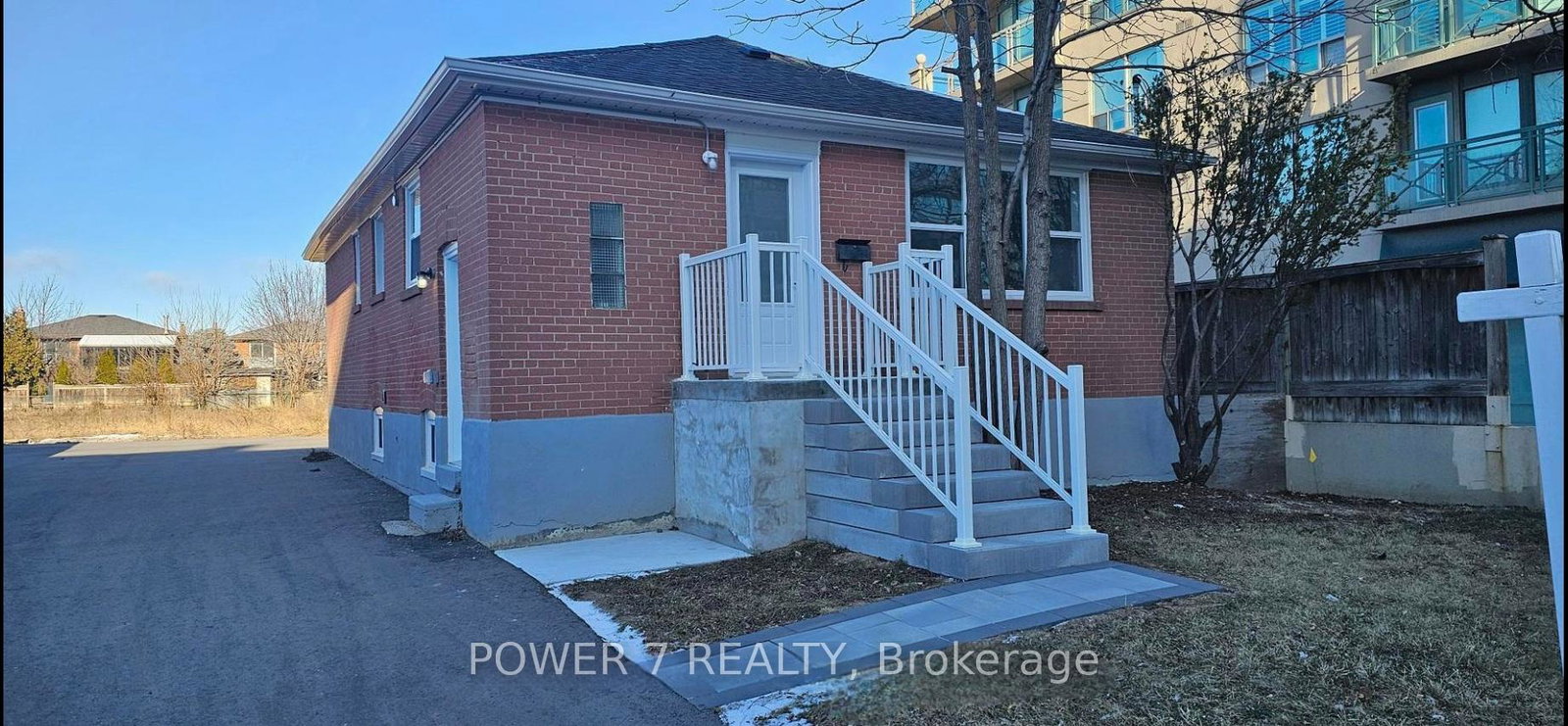 924-sheppard-avenue-w-w-toronto-ontario-c12299036