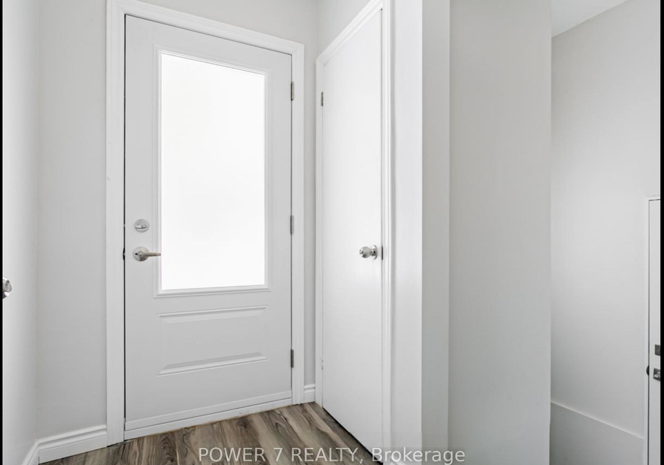 924-sheppard-avenue-w-w-toronto-ontario-c12299036