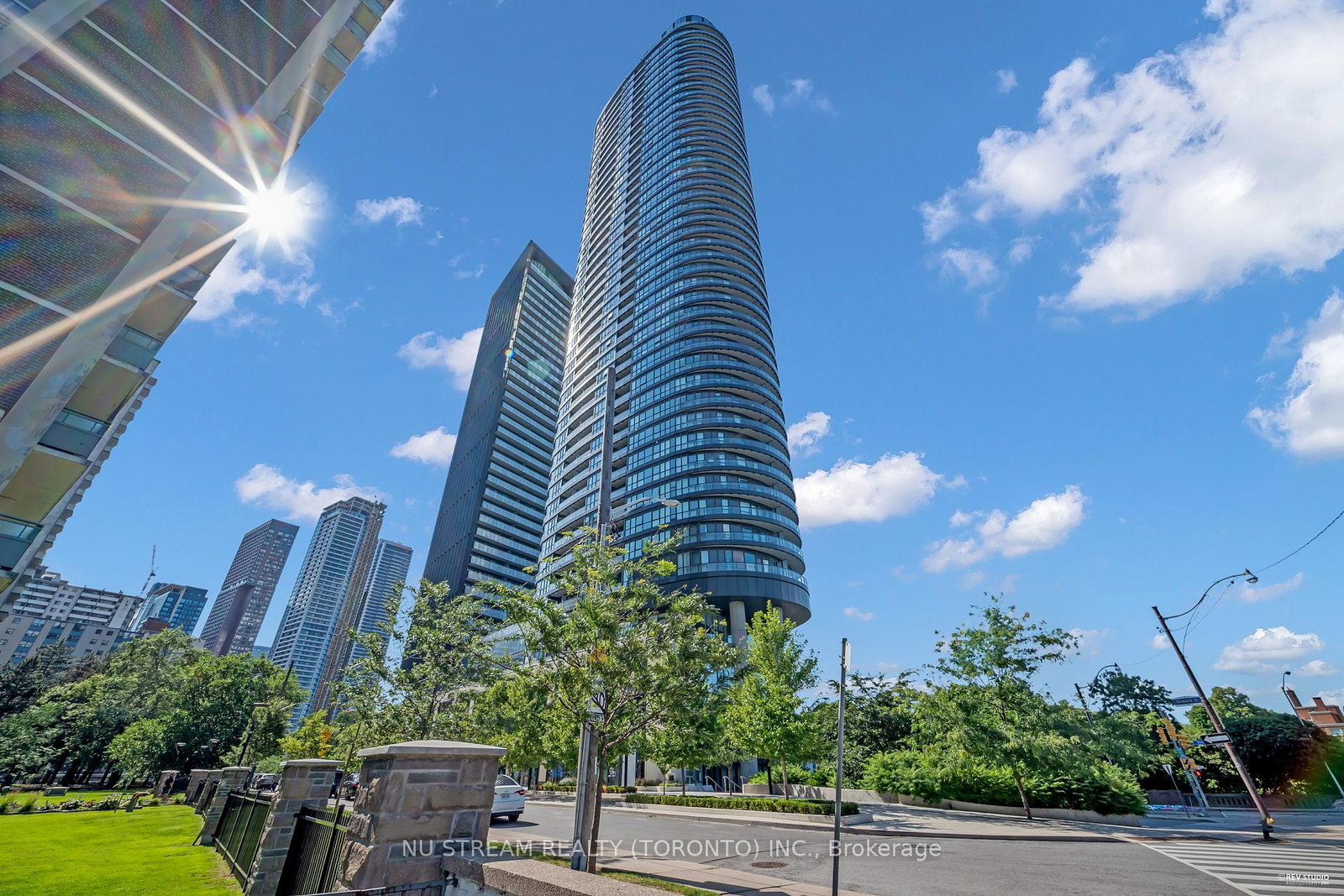 585-bloor-street-e-e-toronto-ontario-c12299050