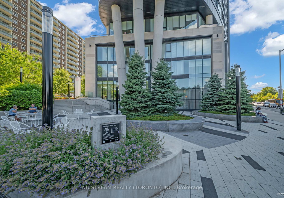 585-bloor-street-e-e-toronto-ontario-c12299050