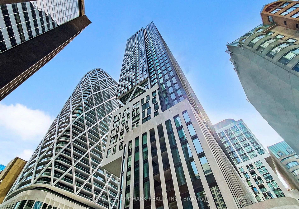 238-simcoe-street-toronto-ontario-c12299067
