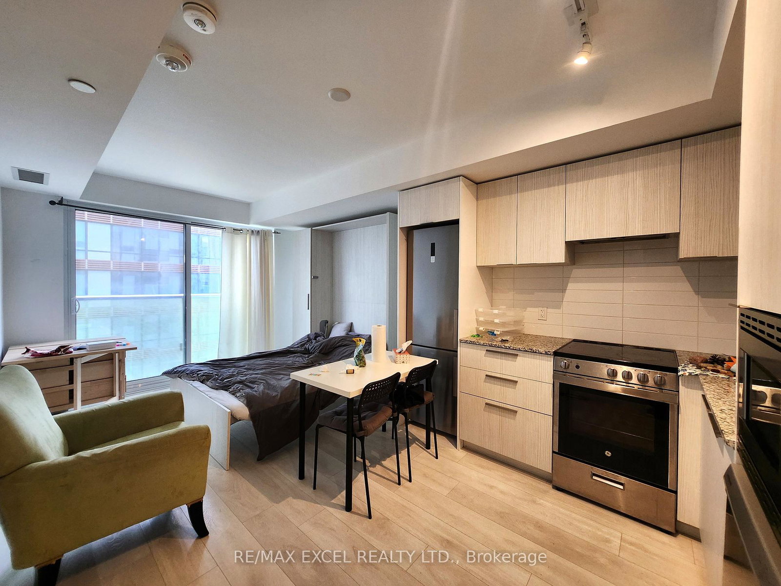 501-yonge-street-toronto-ontario-c12299144