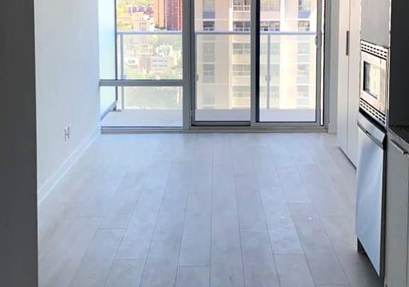 501-yonge-street-toronto-ontario-c12299144