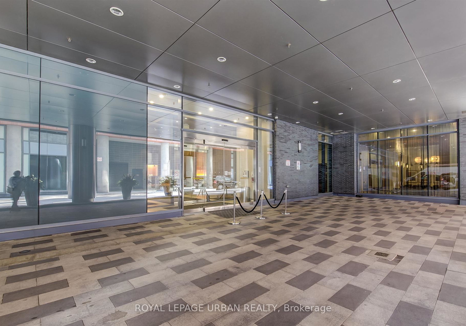 295-adelaide-street-w-w-toronto-ontario-c12299199