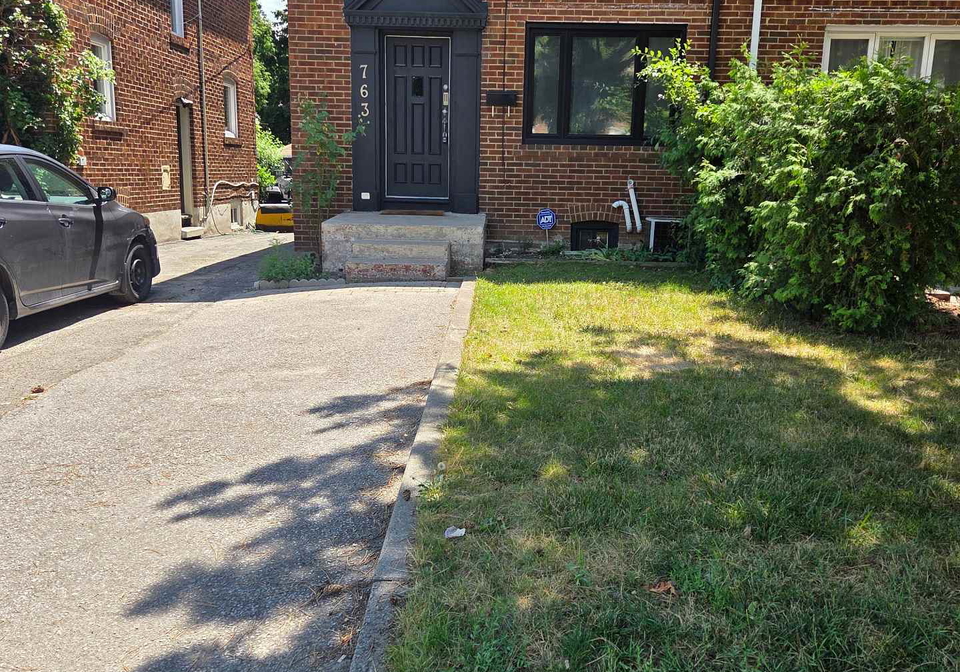 763-eglinton-avenue-e-e-east-york-ontario-c12299273