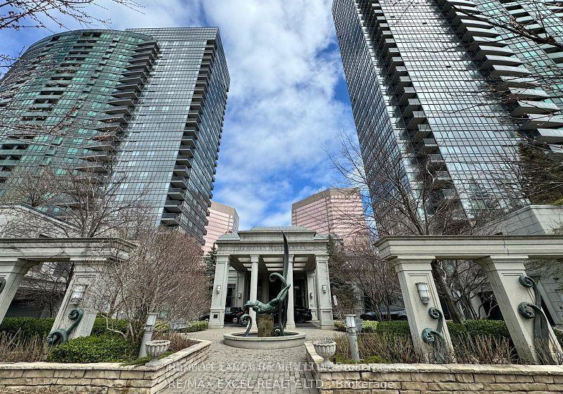 15-greenview-avenue-toronto-ontario-c12300100