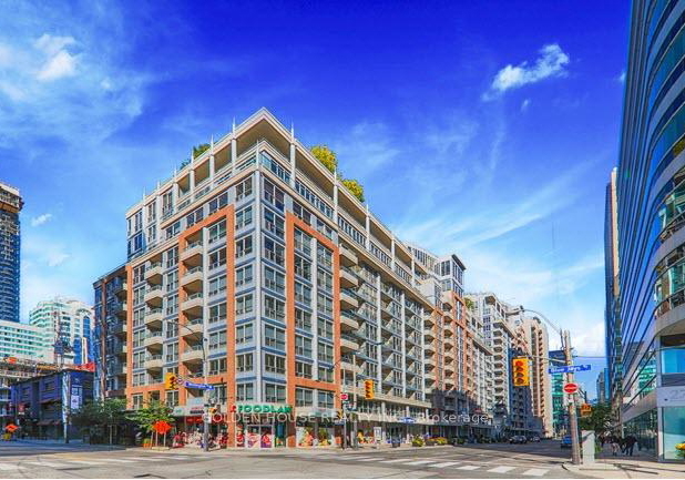 270-wellington-street-w-w-toronto-ontario-c12300125