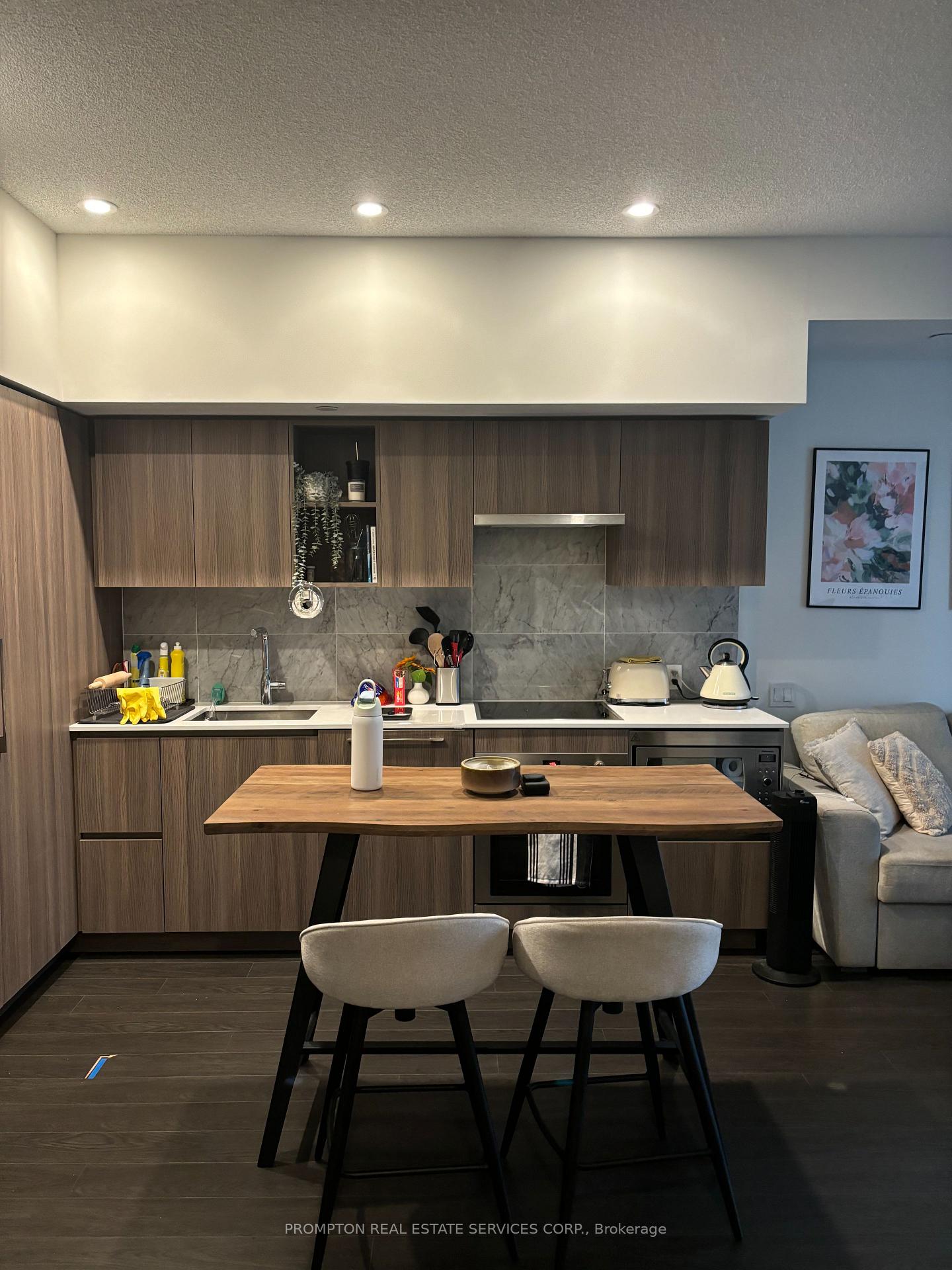 19-bathurst-street-toronto-ontario-c12300146