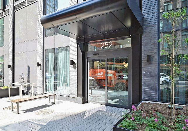 252-church-street-toronto-ontario-c12300149
